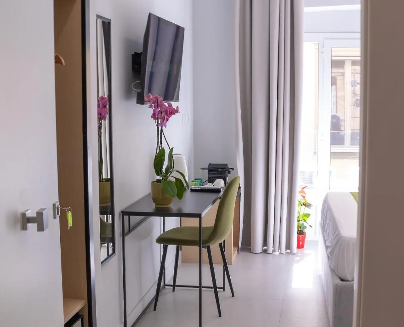 The Ease Bed & Breakfast Naples 0*,  Italy